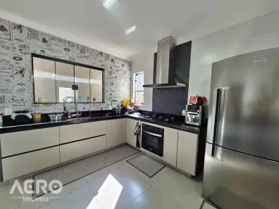 Casa com 3 Quartos à venda, 143m² no Parque São Geraldo, Bauru