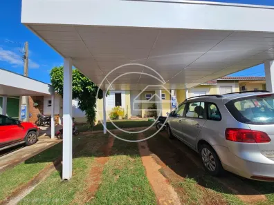 Casa com 2 Quartos para alugar, 10m² no Centro, Marília