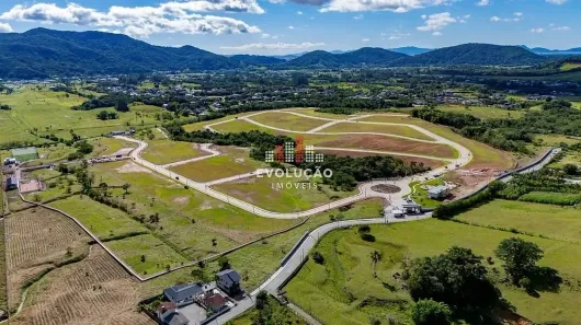 Lote/Terreno à venda, 818m² no Vila Santana, Santo Amaro da Imperatriz