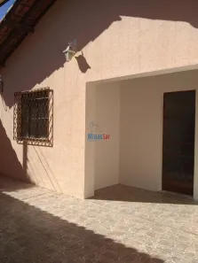 Casa com 3 Quartos para alugar, 110m² no Santa Tereza, Belo Horizonte