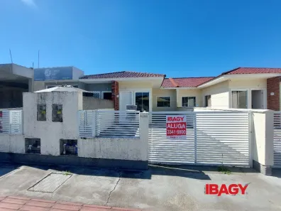 Casa com 2 Quartos para alugar, 48m² no Bela Vista, Palhoça