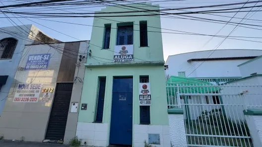 Casa com 3 Quartos para alugar, 160m² no Joaquim Távora, Fortaleza