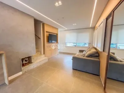 Casa com 3 Quartos à venda, 120m² no Vila Nova, Porto Alegre