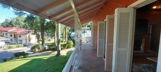 Casa com 4 Quartos à venda, 250m² no Ipê Amarelo, Gramado