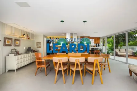 Sobrado com 4 Quartos à venda, 579m² no Vila Madalena, São Paulo