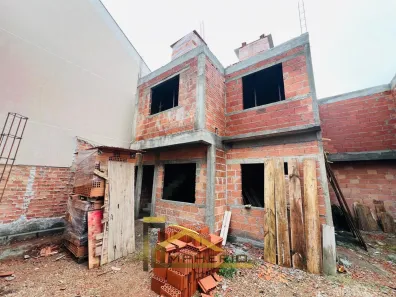 Sobrado com 2 Quartos à venda, 62m² no Sítio Cercado, Curitiba