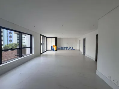 Apartamento com 3 Quartos à venda, 180m² no Zona 03, Maringá