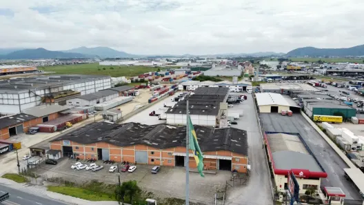 Galpão/Depósito/Armazém para alugar, 2067m² no Espinheiros, Itajaí