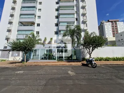 Apartamento com 3 Quartos para alugar, 90m² no Tabajaras, Uberlândia