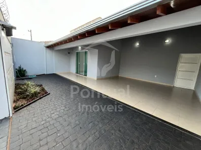 Casa com 3 Quartos para alugar, 180m² no Jardim Europa, Uberlândia
