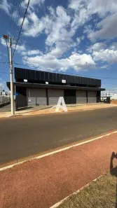 Galpão/Depósito/Armazém para alugar, 440m² no Novo Mundo, Uberlândia