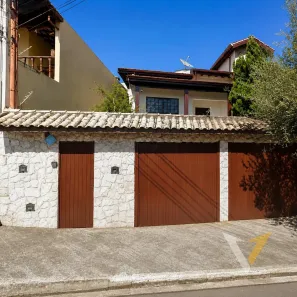 Casa com 3 Quartos para alugar, 230m² no Jardim Estádio, Jundiaí
