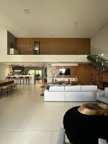 Casa com 3 Quartos à venda, 305m² no Jardim Karaíba, Uberlândia