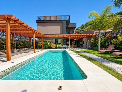 Casa com 5 Quartos à venda, 185m² no Morrinhos, Bombinhas