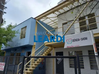 Imóvel Comercial com 7 Quartos à venda, 243m² no Jardim das Bandeiras, São Paulo