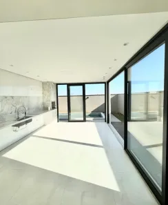 Casa de Condomínio com 4 Quartos à venda, 220m² no Residencial Jardim Canedo II, Senador Canedo
