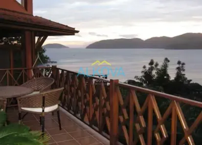 Sobrado com 4 Quartos à venda, 390m² no Domingas Dias, Ubatuba