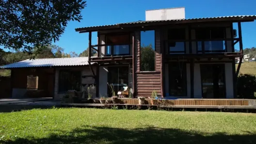 Casa com 4 Quartos à venda, 1900m² no Águas Brancas, Urubici