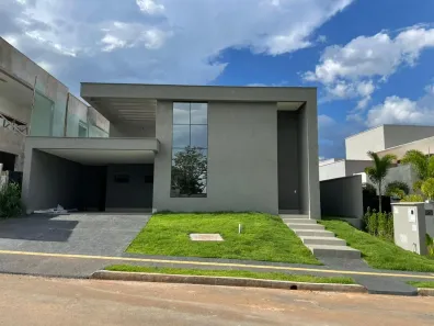 Casa de Condomínio com 4 Quartos à venda, 235m² no Residencial Goiânia Golfe Clube, Goiânia