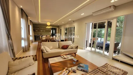 Casa com 5 Quartos à venda, 585m² no Praia dos Amores, Balneário Camboriú