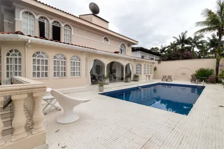Sobrado com 5 Quartos à venda, 750m² no Jardim Everest, São Paulo