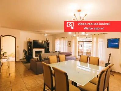 Casa com 4 Quartos à venda, 354m² no Pinheirinho, Santo André