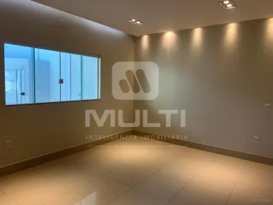 Casa com 3 Quartos à venda, 178m² no Jardim Patrícia, Uberlândia