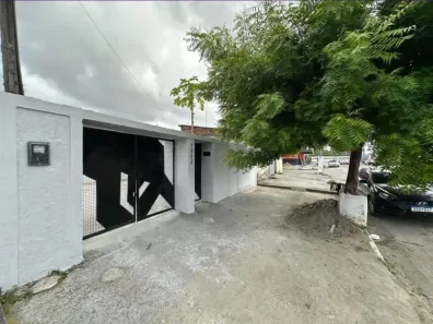 Casa com 2 Quartos à venda, 200m² no Cidade Universitária, Maceió