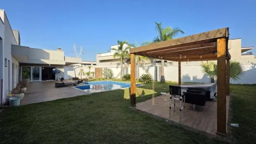 Casa de Condomínio com 3 Quartos para venda ou aluguel, 481m² no Estância Hípica, Nova Odessa