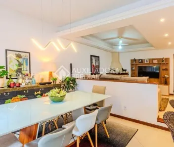 Casa de Condomínio com 3 Quartos à venda, 200m² no Hípica, Porto Alegre