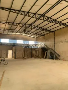 Galpão/Depósito/Armazém à venda, 360m² no Segismundo Pereira, Uberlândia