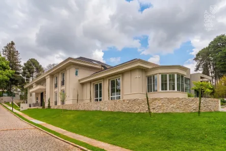 Casa de Condomínio com 4 Quartos à venda, 1050m² no Campo Comprido, Curitiba