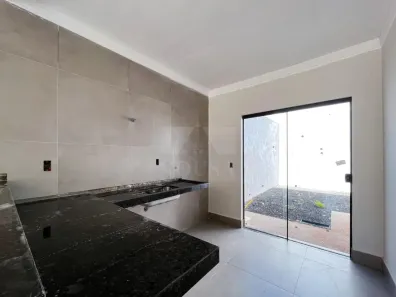 Casa com 3 Quartos à venda, 75m² no São Jorge, Uberlândia