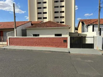 Casa com 3 Quartos à venda, 93m² no Centro, Araraquara