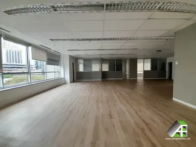 Sala Comercial com 4 Quartos para venda ou aluguel, 188m² no Cidade Monções, São Paulo