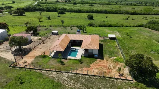 Fazenda/Sítio com 6 Quartos à venda, 100000m² no , Monte Alegre
