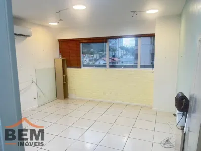 Sala Comercial para alugar, 30m² no Centro, Itajaí