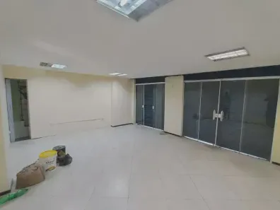 Ponto Comercial para alugar, 23m² no Centro, Nilópolis