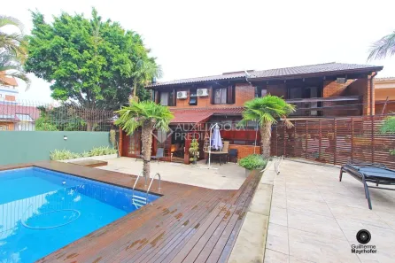Casa com 3 Quartos à venda, 330m² no Jardim Itu, Porto Alegre