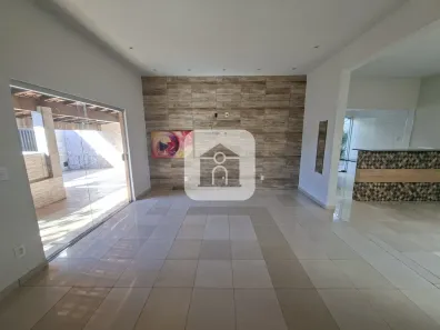 Casa de Condomínio com 3 Quartos para alugar, 120m² no Jardim Holanda, Uberlândia