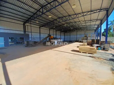 Galpão/Depósito/Armazém para alugar, 900m² no Morada dos Pássaros, Uberlândia