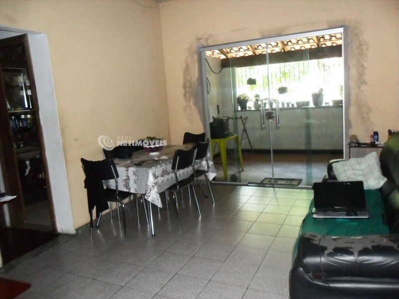 Casa com 3 quartos — Serrano, Belo Horizonte