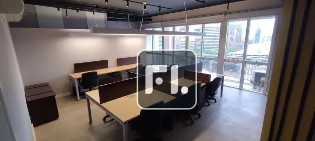 Sala Comercial à venda, 138m² no Vila São Francisco (Zona Sul), São Paulo