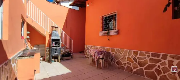 Casa com 3 Quartos para alugar, 240m² no Floresta, Belo Horizonte