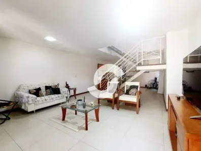 Casa com 3 Quartos à venda, 180m² no Itaipu, Niterói