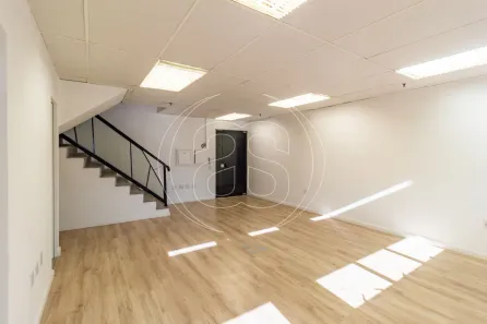 Sala Comercial para venda ou aluguel, 222m² no Indianópolis, São Paulo