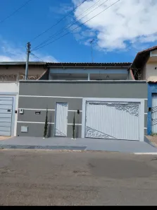Sobrado com 3 Quartos à venda, 209m² no Setor Sol Nascente, Goiânia