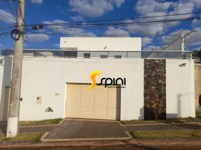 Casa com 3 Quartos à venda, 169m² no Jardim Inconfidência, Uberlândia