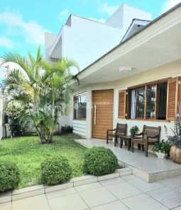 Casa com 5 Quartos à venda, 300m² no Niterói, Canoas
