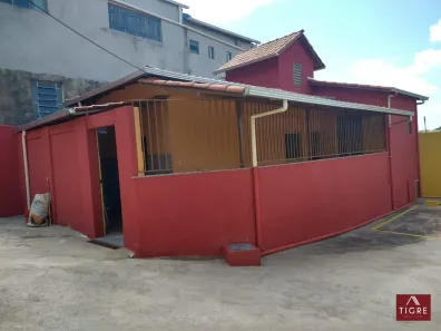Casa com 2 Quartos para alugar, 60m² no Letícia, Belo Horizonte